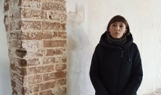 Оксана Бунина рассказывает об архитектурно-декоративной керамике собора Рождества Богородицы